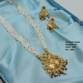 ANTIQUE PENDANT SETS