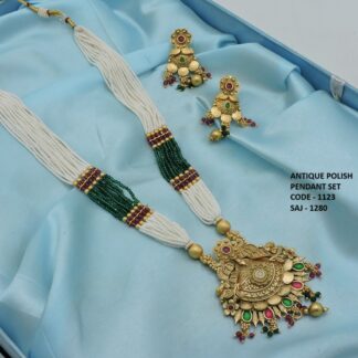 ANTIQUE PENDANT SETS