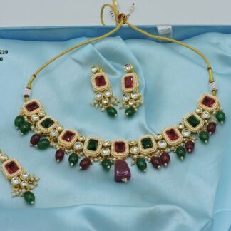 KUNDAN NACKLACE SET