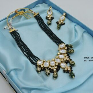 KUNDAN LONG PENDANT SET