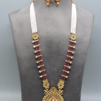 ANTIQUE PENDANT SETS