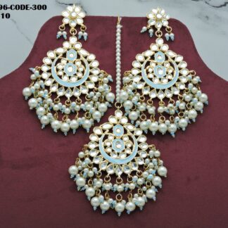 KUNDAN EARRING WITH TIKKA