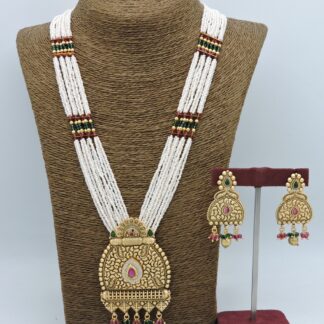 ANTIQUE PENDANT SETS