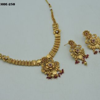 ANTIQUE NECKLACE SETS
