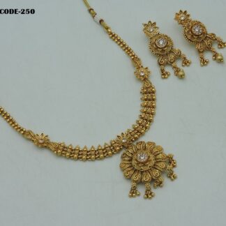 ANTIQUE NECKLACE SETS