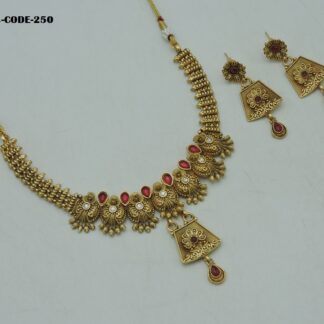 ANTIQUE NECKLACE SETS