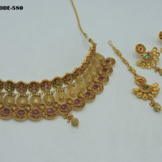 ANTIQUE CHOKER NECKLACE