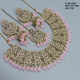 MEHNDI POLISH STONE NECKLACE SET
