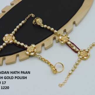 KUNDAN HAATH PAAN