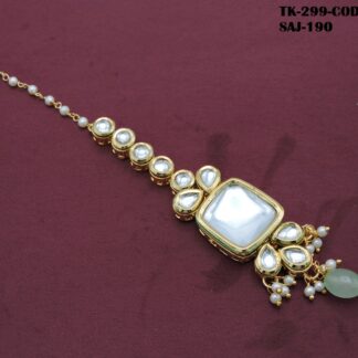 KUNDAN MAANG TIKKA
