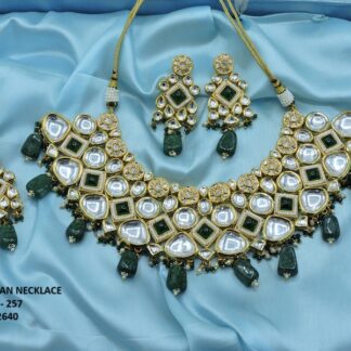 KUNDAN NACKLACE SET