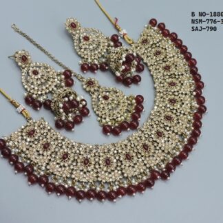 STONE NECKLACE IN MEHNDI POLISH