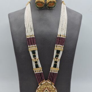 ANTIQUE PENDANT SETS