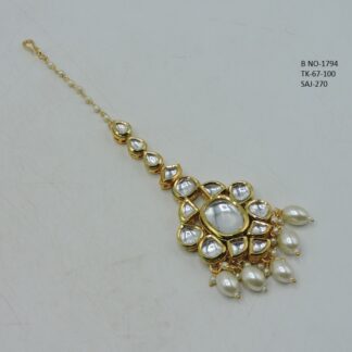 KUNDAN MAANG TIKKA