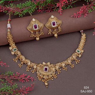 ANTIQUE NECKLACE SETS