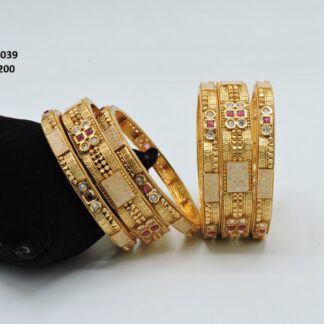 ANTIQUE GOLD POLISH SIX PIECE BANGLES