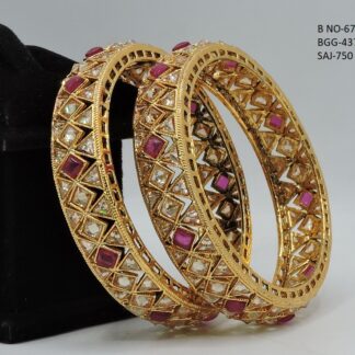 ANTIQUE POLKI BANGLES