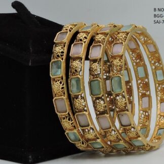 ANTIQUE POLKI BANGLES
