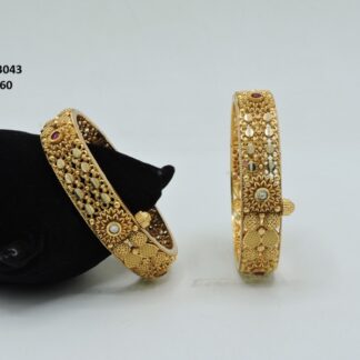 ANTIQUE REAL LOOK GOLDEN BANGLES