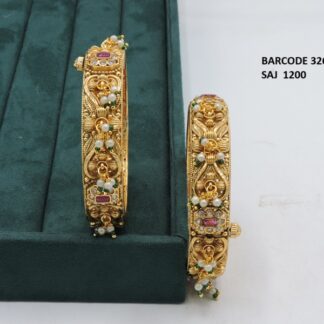 ANTIQUE BANGLES SET