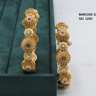 ANTIQUE BANGLES SET