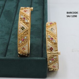 ANTIQUE BANGLES SET