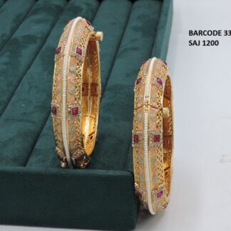 ANTIQUE BANGLES SET