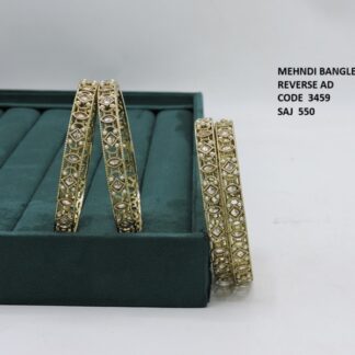 CLASSIC BANGLES SET WITH MEHNDI PLETING