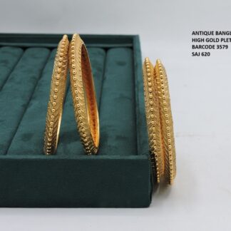 ANTIQUE BANGLES SET