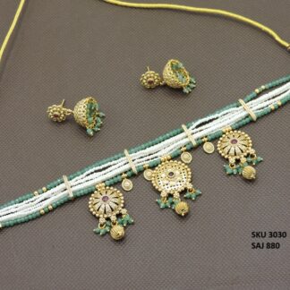 ANTIQUE GOLDEN CHOKER SET