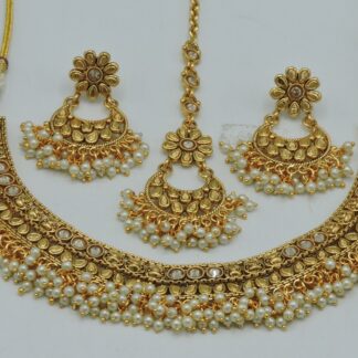 ANTIQUE GOLDEN NACKLACE SET