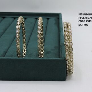 BANGLES WITH MEHNDI PLETING