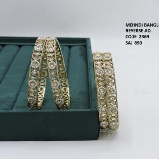 REVERSE AD BANGLES MEHNDI PLETING