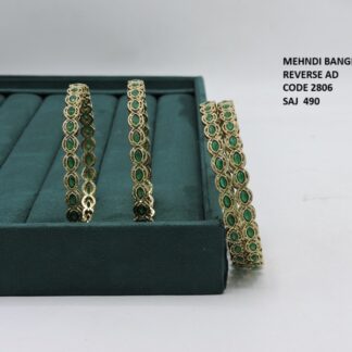 COLOR BANGLES WITH MEHNDI PLETING