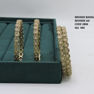 COLOR BANGLES WITH MEHNDI PLETING