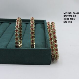 COLOR BANGLES WITH MEHNDI PLETING