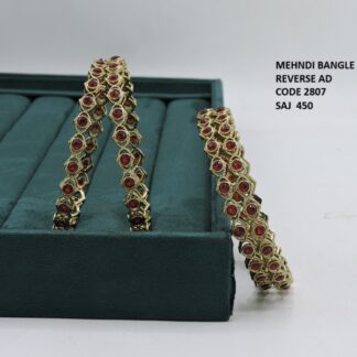 COLOR BANGLES WITH MEHNDI PLETING