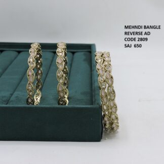 COLOR BANGLES WITH MEHNDI PLETING