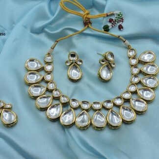 KUNDAN NACKLACE SET