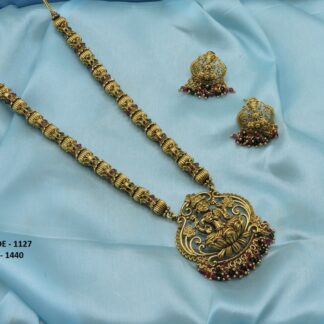 ANTIQUE PENDANT SET