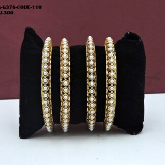 ANTIQUE BANGLES SET