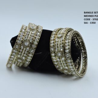 MEHNDI POLISH KUNDAN BANGLES