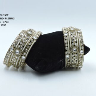 MEHNDI POLISH KUNDAN BANGLES