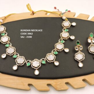 MOTHER OF PEARL NECKLACE