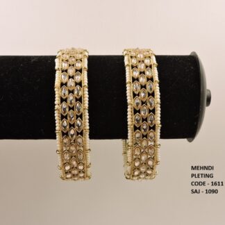 MEHNDI POLISH REVERSE AD BANGLES
