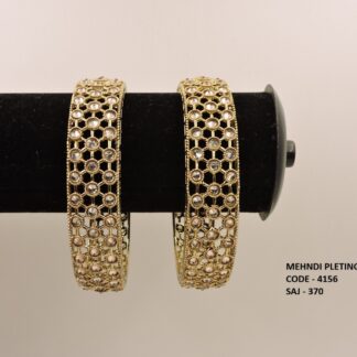 MEHNDI POLISH REVERSE AD BANGLES
